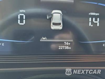 2025 Hyundai Venue SEL - zdjęcie 13 z 27 - miniatura