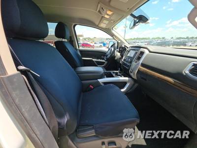 2017 Nissan TITAN XD SL Crew Cab Medium Bed - zdjęcie 8 z 51 - miniatura