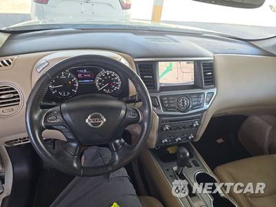 2017 Nissan Pathfinder SV - zdjęcie 11 z 19 - miniatura