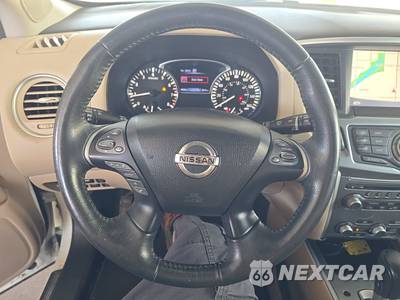 2017 Nissan Pathfinder SV - zdjęcie 10 z 19 - miniatura