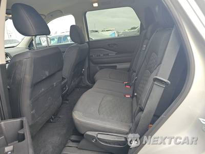 2025 Nissan Pathfinder SV - zdjęcie 13 z 19 - miniatura