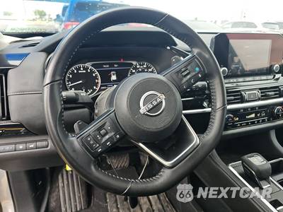 2025 Nissan Pathfinder SV - zdjęcie 10 z 19 - miniatura