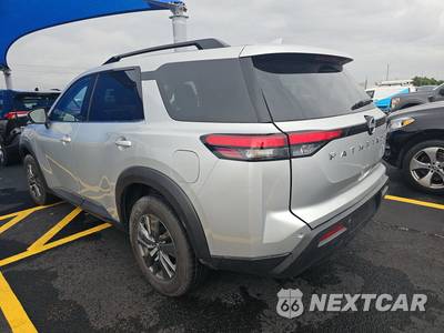 2025 Nissan Pathfinder SV - zdjęcie 6 z 19 - miniatura