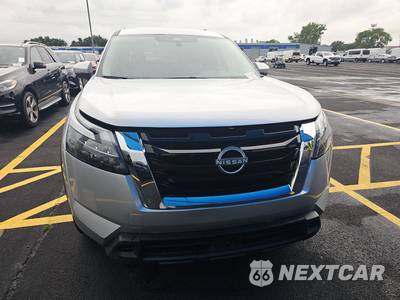 2025 Nissan Pathfinder SV - zdjęcie 2 z 19 - miniatura