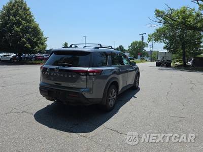 2023 Nissan Pathfinder SV - zdjęcie 5 z 26 - miniatura