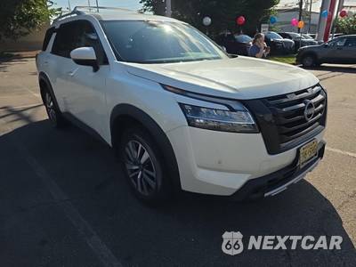 2023 Nissan Pathfinder SL - zdjęcie 3 z 27 - miniatura