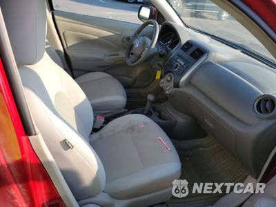 2012 Nissan Versa 1.6 SV Sedan - zdjęcie 8 z 36 - miniatura