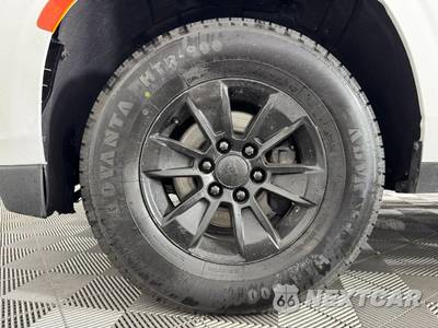 2023 Chevrolet Suburban Premier 1LZ - zdjęcie 45 z 48 - miniatura