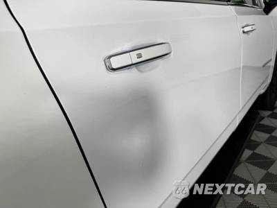 2023 Chevrolet Suburban Premier 1LZ - zdjęcie 28 z 48 - miniatura