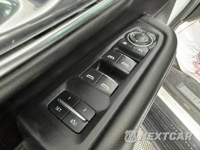 2023 Chevrolet Suburban Premier 1LZ - zdjęcie 40 z 48 - miniatura