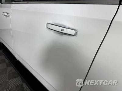 2023 Chevrolet Suburban Premier 1LZ - zdjęcie 25 z 48 - miniatura