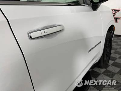 2023 Chevrolet Suburban Premier 1LZ - zdjęcie 29 z 48 - miniatura