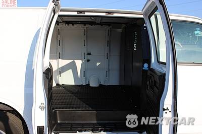 2024 Chevrolet Express 2500 Cargo Van 1WT 135.0" WB - zdjęcie 9 z 50 - miniatura