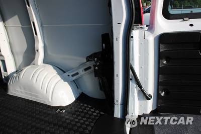 2024 Chevrolet Express 2500 Cargo Van 1WT 135.0" WB - zdjęcie 17 z 50 - miniatura