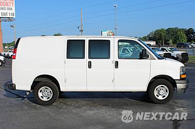 2024 Chevrolet Express 2500 Cargo Van 1WT 135.0" WB - zdjęcie 7 z 50 - miniatura