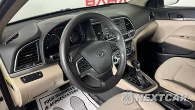 2017 Hyundai Elantra SE Sedan - zdjęcie 12 z 25 - miniatura