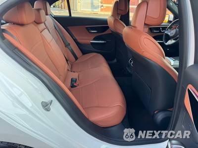 2023 Mercedes-Benz C 300 4MATIC Sedan - zdjęcie 16 z 29 - miniatura