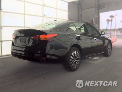 2025 Nissan Altima SV - zdjęcie 4 z 21 - miniatura