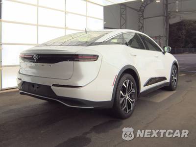 2023 Toyota Crown XLE - zdjęcie 5 z 25 - miniatura