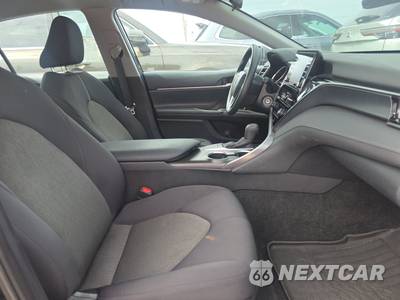 2024 Toyota Camry LE - zdjęcie 8 z 35 - miniatura