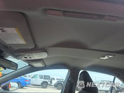 2024 Toyota Camry LE - zdjęcie 17 z 35 - miniatura