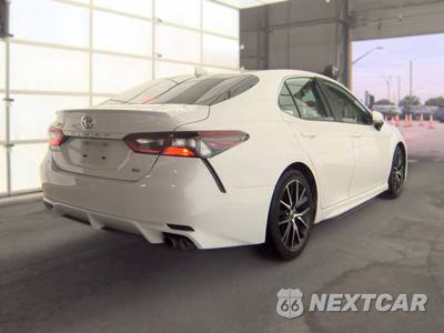 2024 Toyota Camry SE - zdjęcie 4 z 23 - miniatura
