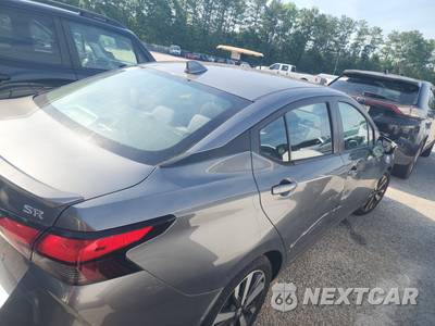 2021 Nissan Versa SR - zdjęcie 4 z 28 - miniatura