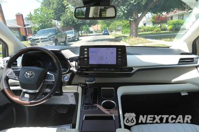 2023 Toyota Sienna XLE 7-Passenger 120.5" WB - zdjęcie 52 z 57 - miniatura