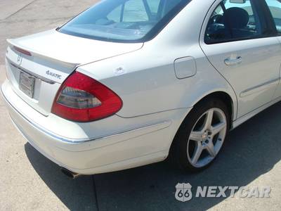 2008 Mercedes-Benz E 350 4MATIC Sedan - zdjęcie 44 z 63 - miniatura