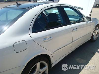 2008 Mercedes-Benz E 350 4MATIC Sedan - zdjęcie 45 z 63 - miniatura