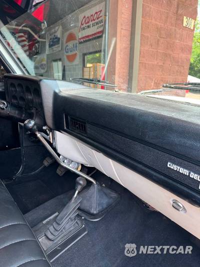 1985 Chevrolet 1500 Base - zdjęcie 31 z 52 - miniatura