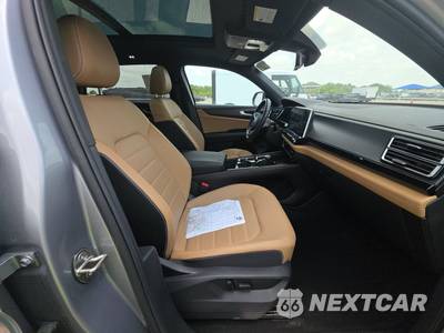 2024 Volkswagen Atlas Cross Sport 2.0T SEL R-Line - zdjęcie 8 z 26 - miniatura