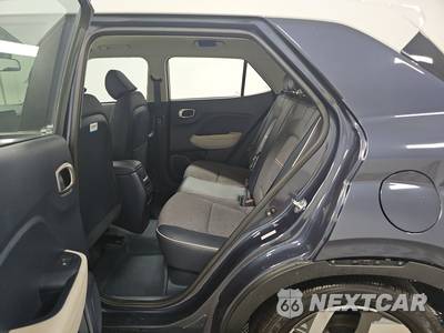 2024 Hyundai Venue Limited - zdjęcie 13 z 38 - miniatura