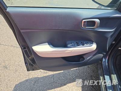 2024 Hyundai Venue Limited - zdjęcie 9 z 38 - miniatura