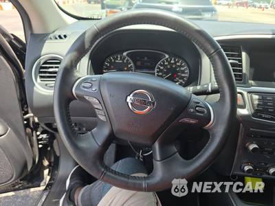 2018 Nissan Pathfinder SL - zdjęcie 10 z 31 - miniatura