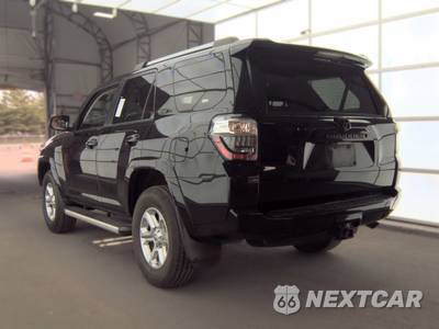2020 Toyota 4Runner SR5 - zdjęcie 8 z 38 - miniatura