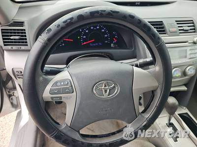 2011 Toyota Camry LE - zdjęcie 10 z 39 - miniatura