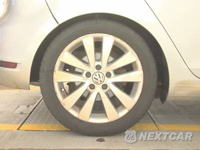 2012 Volkswagen Golf 2.0L TDI - zdjęcie 11 z 39 - miniatura