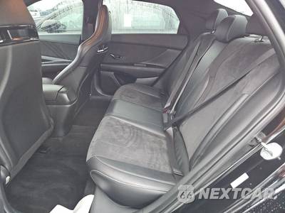 2022 Hyundai Elantra N - zdjęcie 13 z 18 - miniatura