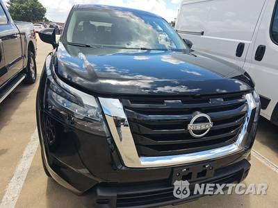 2023 Nissan Pathfinder S - zdjęcie 2 z 18 - miniatura