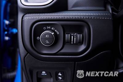 2023 Ram 1500 TRX Crew Cab Short Bed - zdjęcie 83 z 99 - miniatura