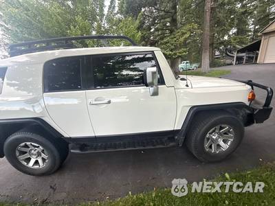 2014 Toyota FJ Cruiser w/Rear Doors - zdjęcie 9 z 34 - miniatura