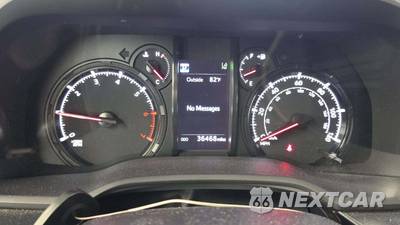 2020 Toyota 4Runner SR5 - zdjęcie 25 z 38 - miniatura