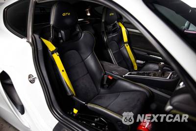 2016 Porsche Cayman GT4 - zdjęcie 13 z 36 - miniatura