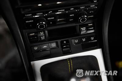 2016 Porsche Cayman GT4 - zdjęcie 25 z 36 - miniatura