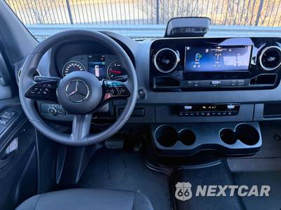 2025 Mercedes-Benz Sprinter 2500 Passenger Van 170.0" WB - zdjęcie 23 z 35 - miniatura