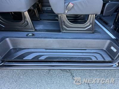2025 Mercedes-Benz Sprinter 2500 Passenger Van 170.0" WB - zdjęcie 32 z 35 - miniatura