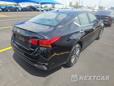2025 Nissan Altima SV - zdjęcie 4 z 18 - miniatura