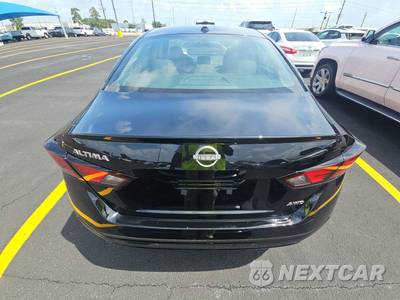 2025 Nissan Altima SV - zdjęcie 5 z 18 - miniatura