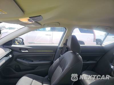 2025 Nissan Altima SV - zdjęcie 17 z 18 - miniatura